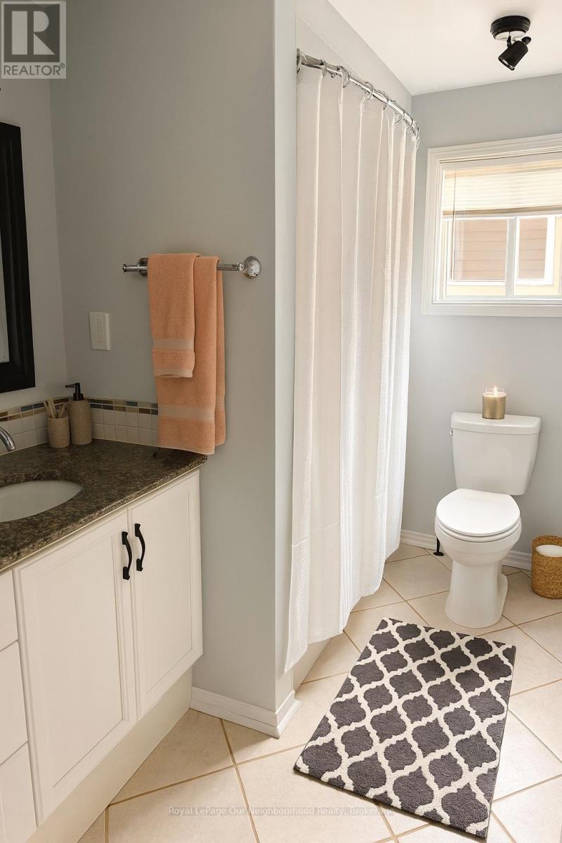 459 Laurie Avenue, Peterborough (Ashburnham Ward 4), Ontario  K9L 1X7 - Photo 12 - X12580944