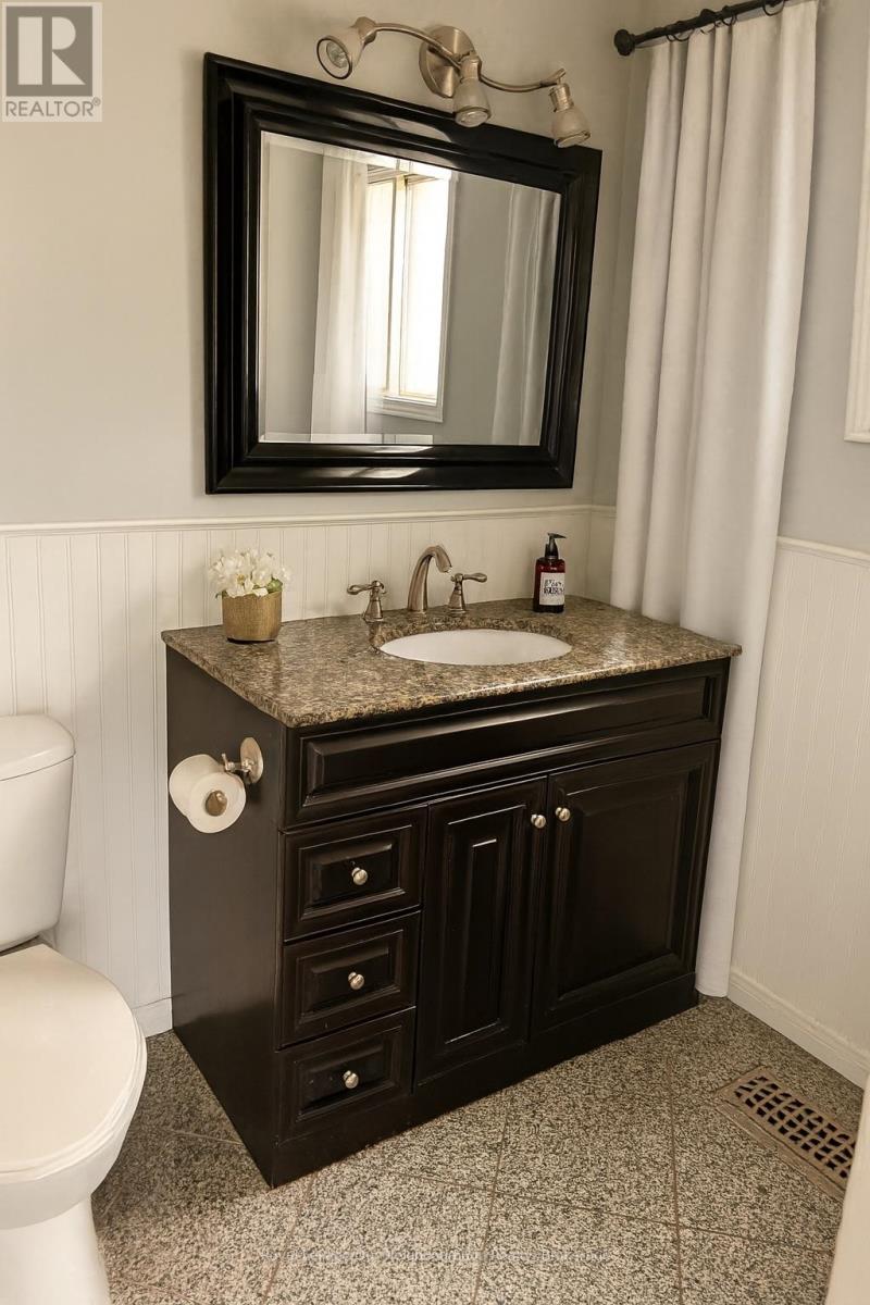 459 Laurie Avenue, Peterborough (Ashburnham Ward 4), Ontario  K9L 1X7 - Photo 9 - X12580944