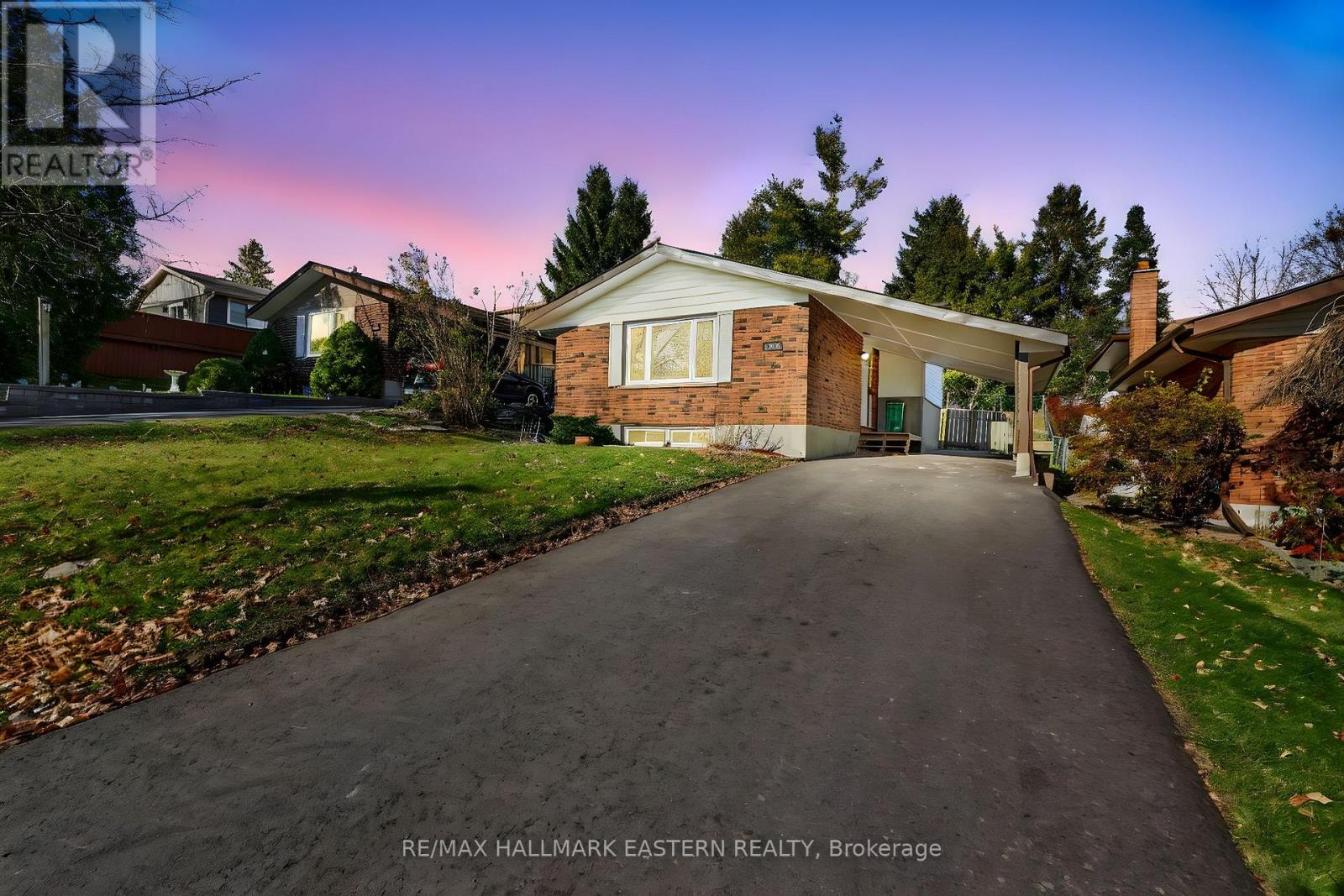 1628 Cherryhill Road, Peterborough (Monaghan Ward 2), Ontario  K9K 1A8 - Photo 2 - X12581988