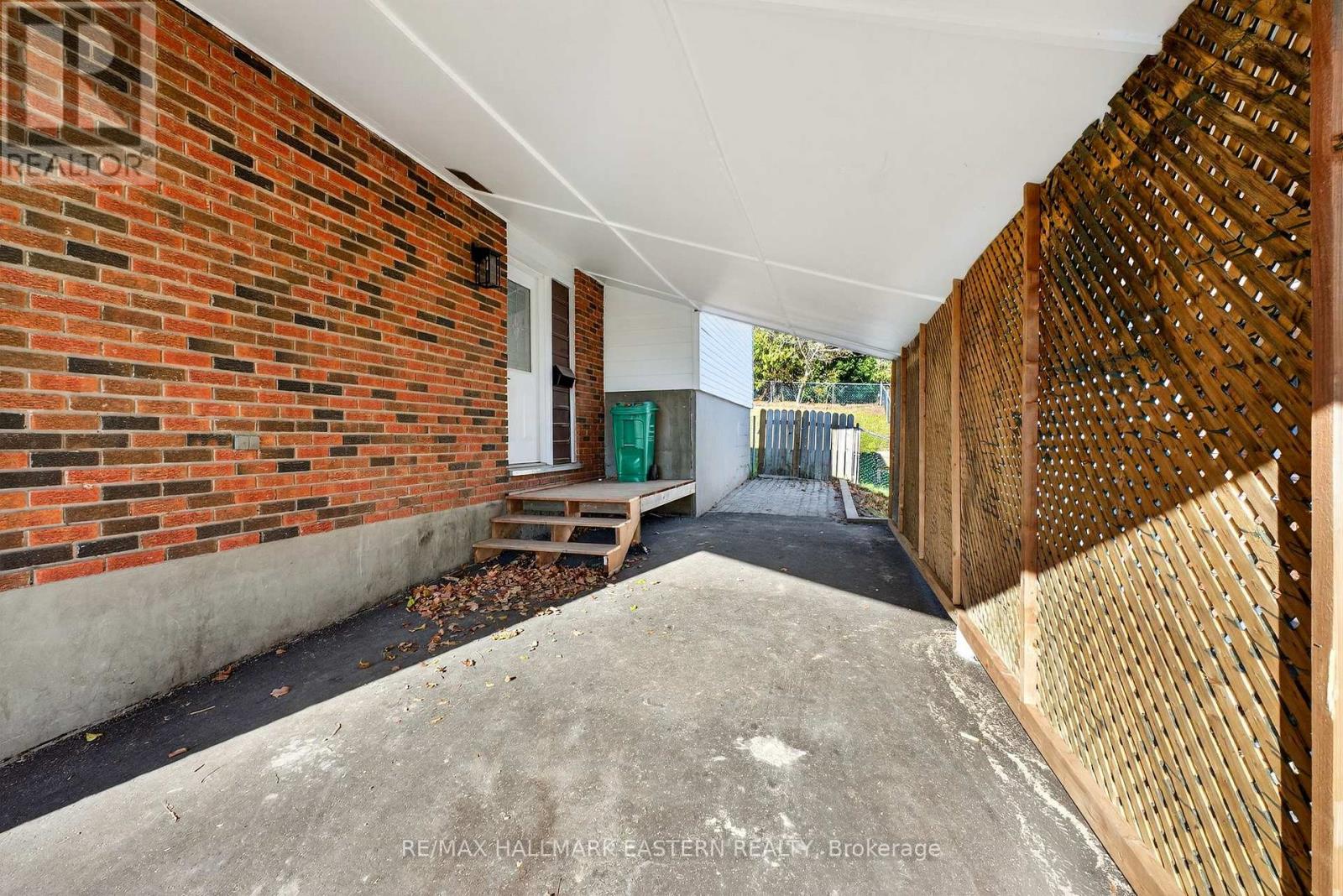 1628 Cherryhill Road, Peterborough (Monaghan Ward 2), Ontario  K9K 1A8 - Photo 6 - X12581988