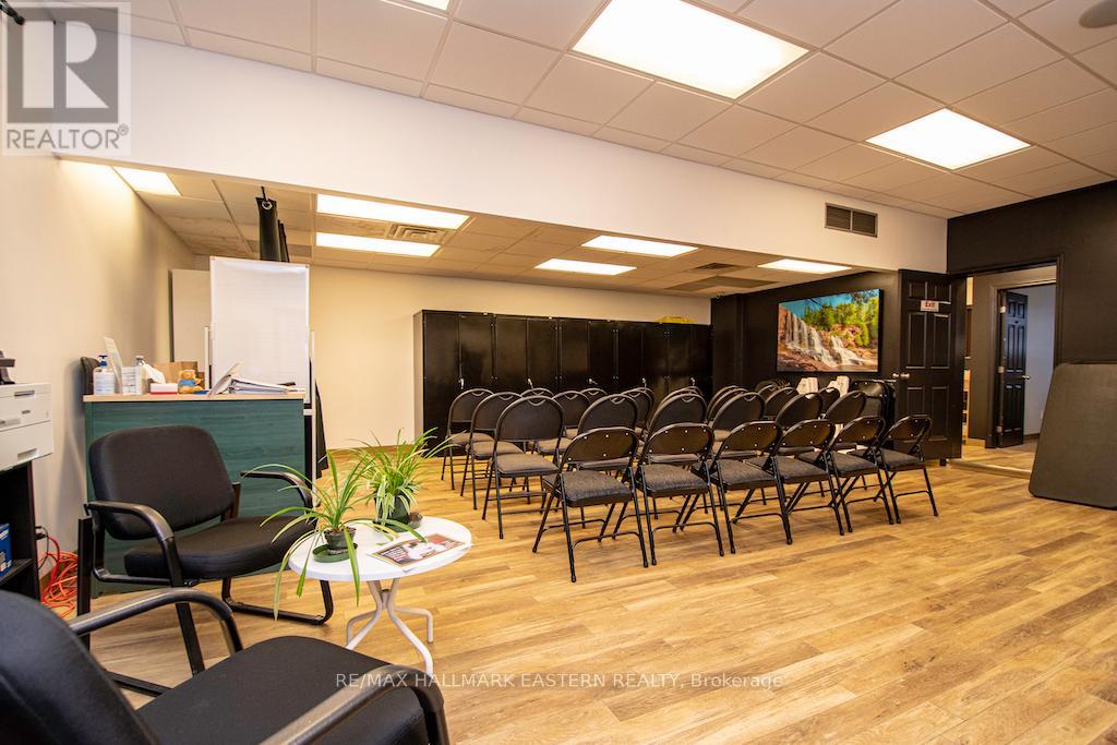 904 Water Street, Peterborough (Northcrest Ward 5), Ontario  K9H 3P3 - Photo 15 - X12582310