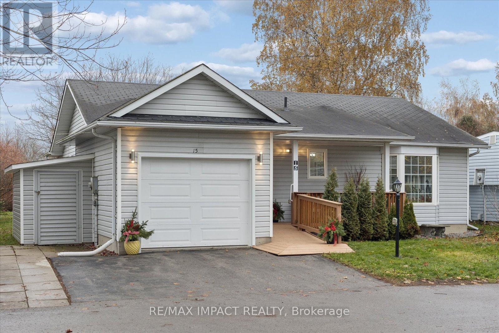 15 FAIRWAY DRIVE, clarington (newcastle), Ontario