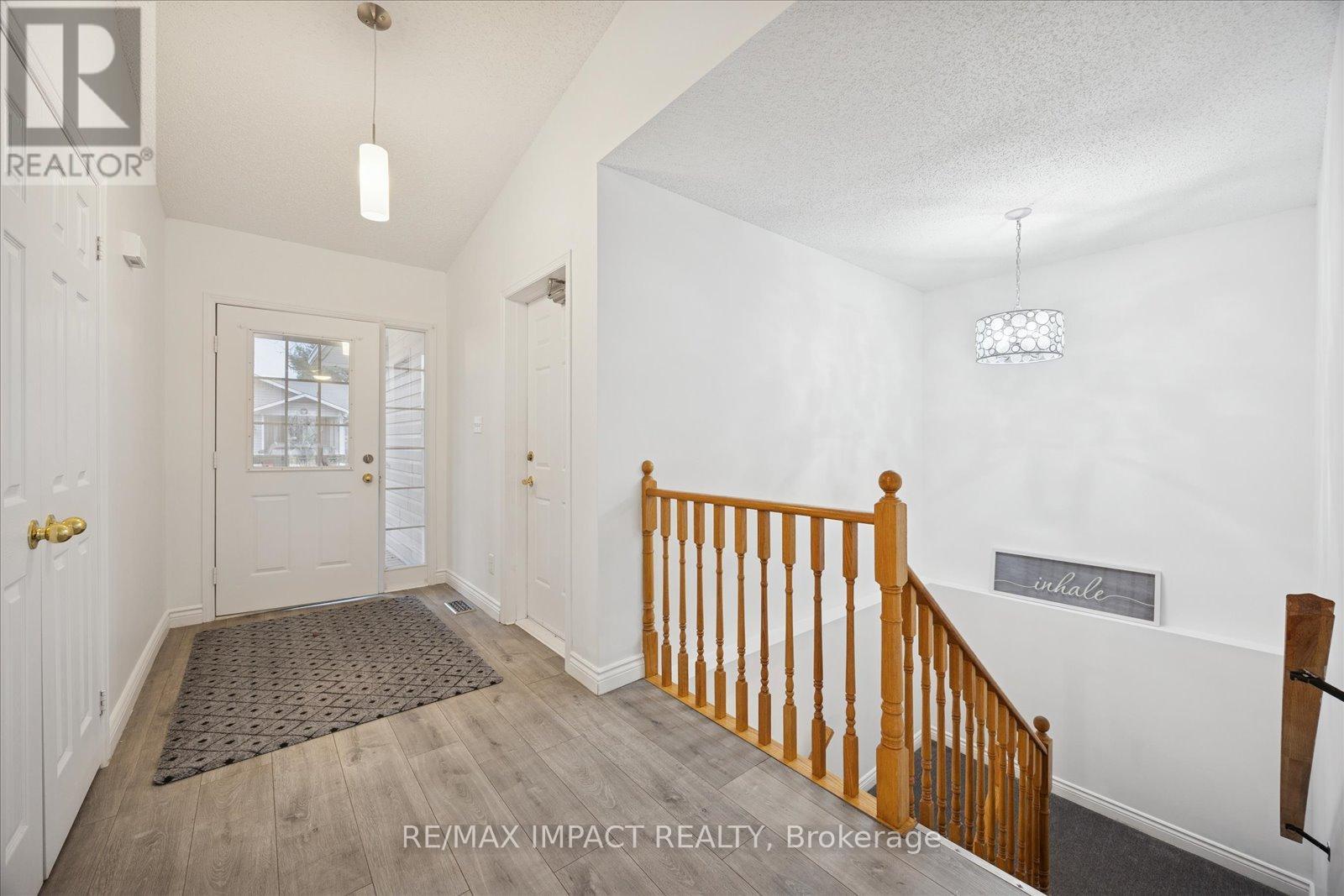 15 Fairway Drive, Clarington (Newcastle), Ontario  L1B 1B3 - Photo 3 - E12582502