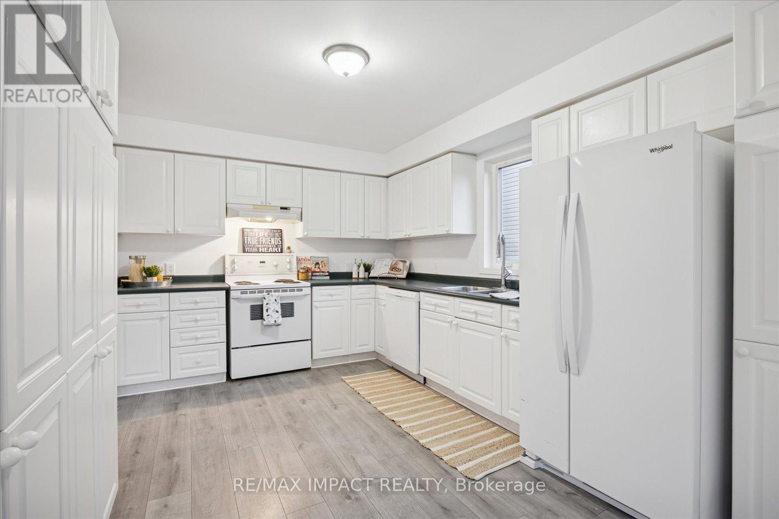 15 Fairway Drive, Clarington (Newcastle), Ontario  L1B 1B3 - Photo 8 - E12582502