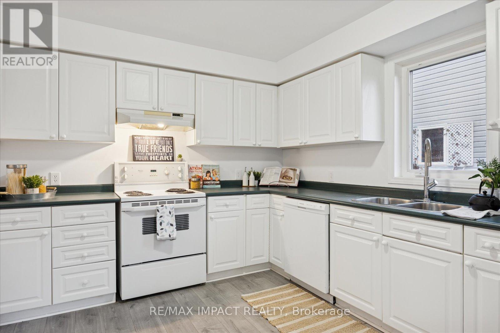 15 Fairway Drive, Clarington (Newcastle), Ontario  L1B 1B3 - Photo 9 - E12582502