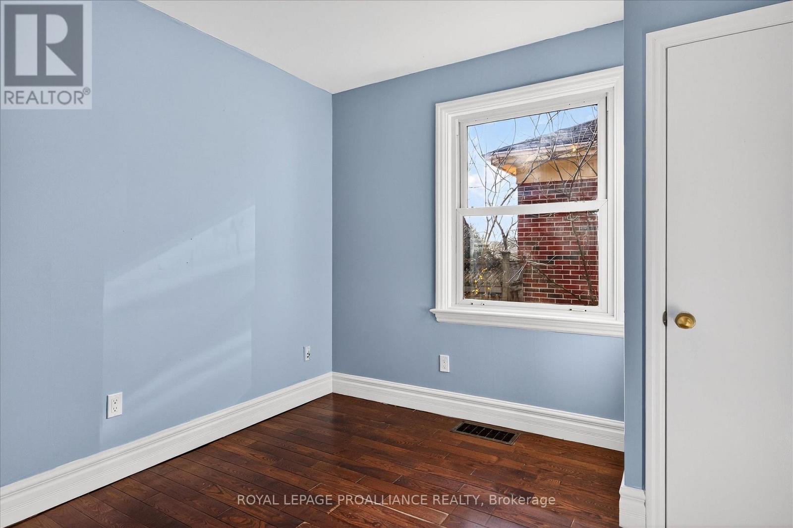 543 Howden Street, Peterborough (Otonabee Ward 1), Ontario  K9J 4B4 - Photo 28 - X12582344