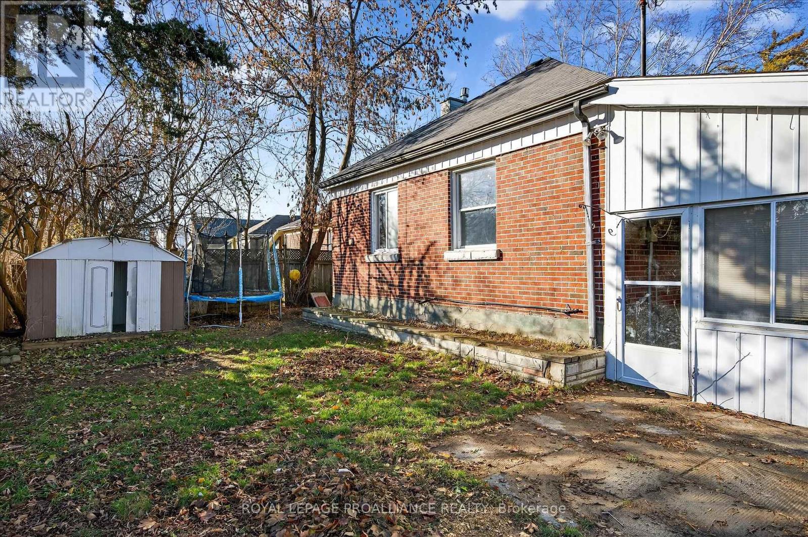 543 Howden Street, Peterborough (Otonabee Ward 1), Ontario  K9J 4B4 - Photo 40 - X12582344