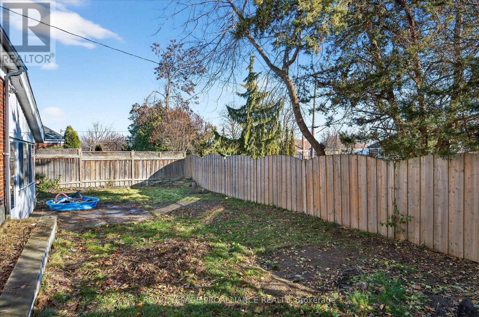 543 Howden Street, Peterborough (Otonabee Ward 1), Ontario  K9J 4B4 - Photo 43 - X12582344