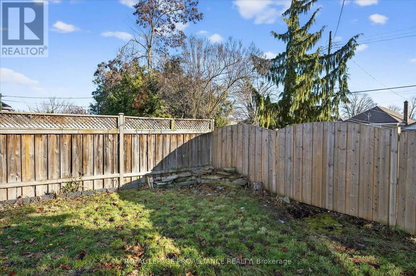 543 Howden Street, Peterborough (Otonabee Ward 1), Ontario  K9J 4B4 - Photo 45 - X12582344