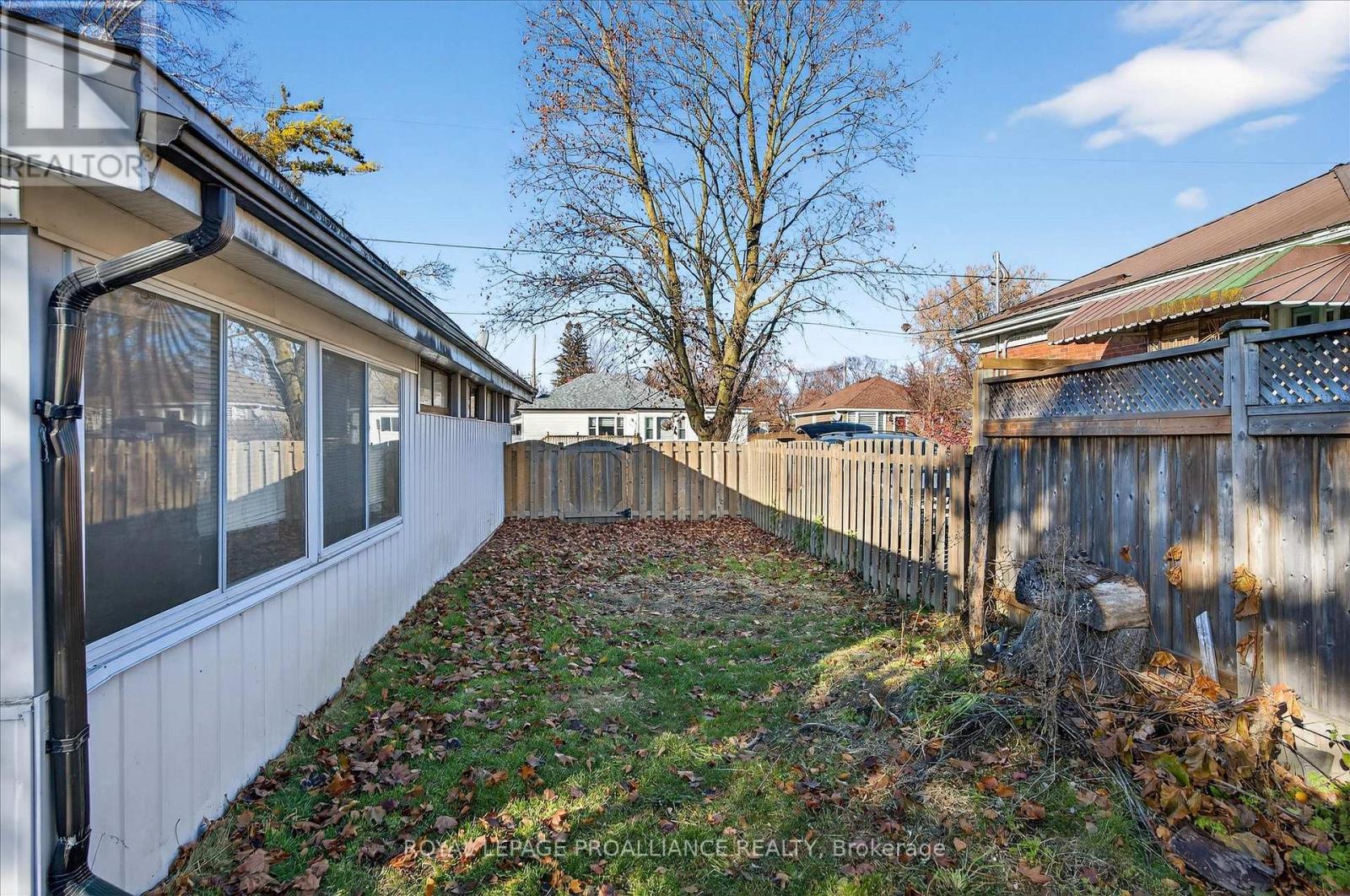 543 Howden Street, Peterborough (Otonabee Ward 1), Ontario  K9J 4B4 - Photo 46 - X12582344