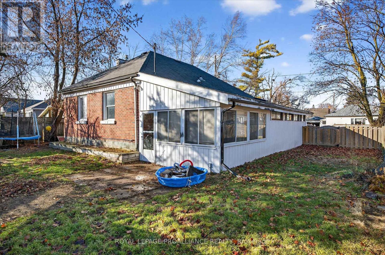 543 Howden Street, Peterborough (Otonabee Ward 1), Ontario  K9J 4B4 - Photo 47 - X12582344