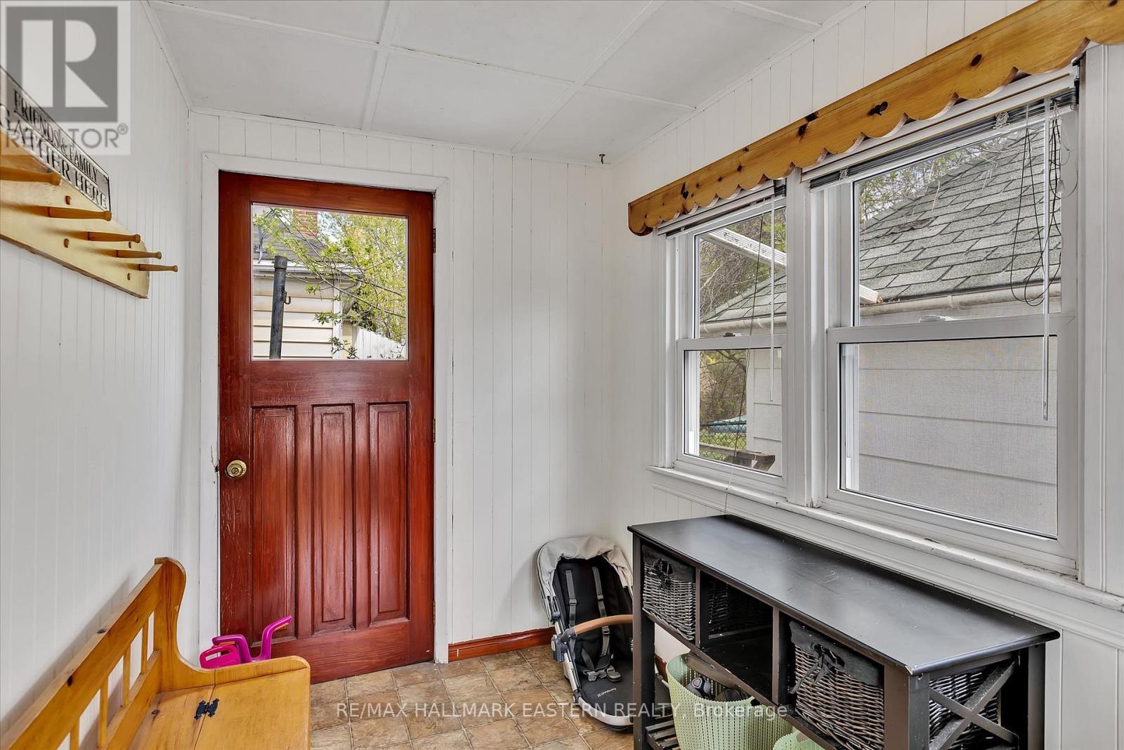 706 Monaghan Road, Peterborough (Otonabee Ward 1), Ontario  K9J 5J8 - Photo 25 - X12582614