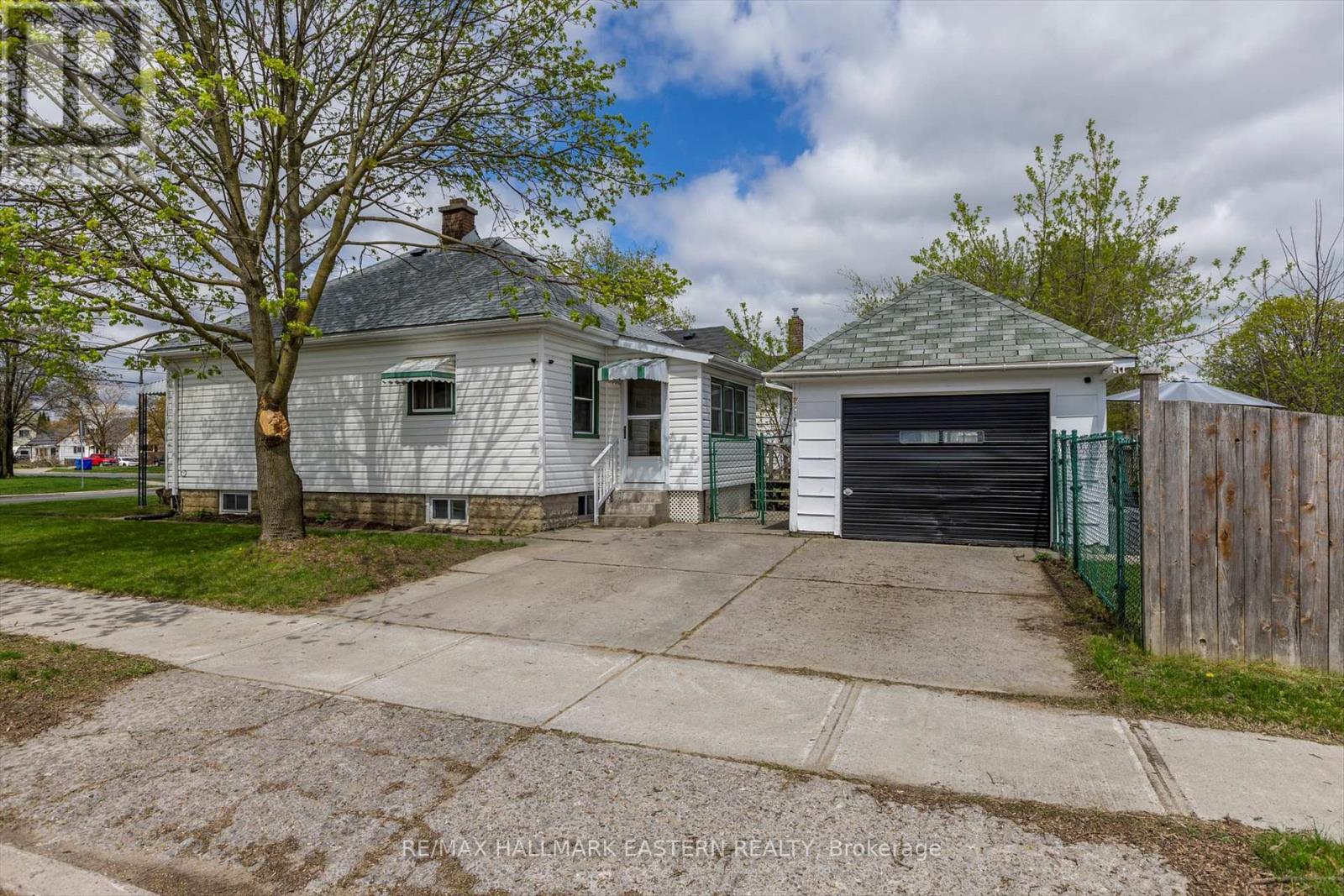 706 Monaghan Road, Peterborough (Otonabee Ward 1), Ontario  K9J 5J8 - Photo 37 - X12582614