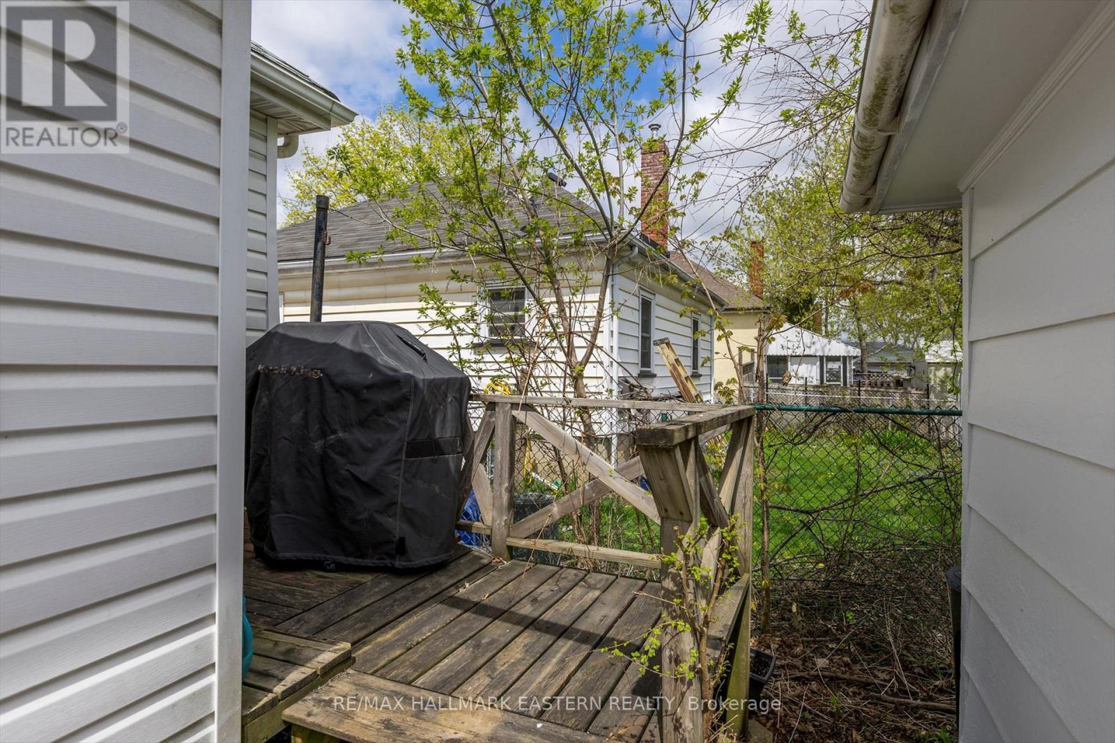 706 Monaghan Road, Peterborough (Otonabee Ward 1), Ontario  K9J 5J8 - Photo 39 - X12582614