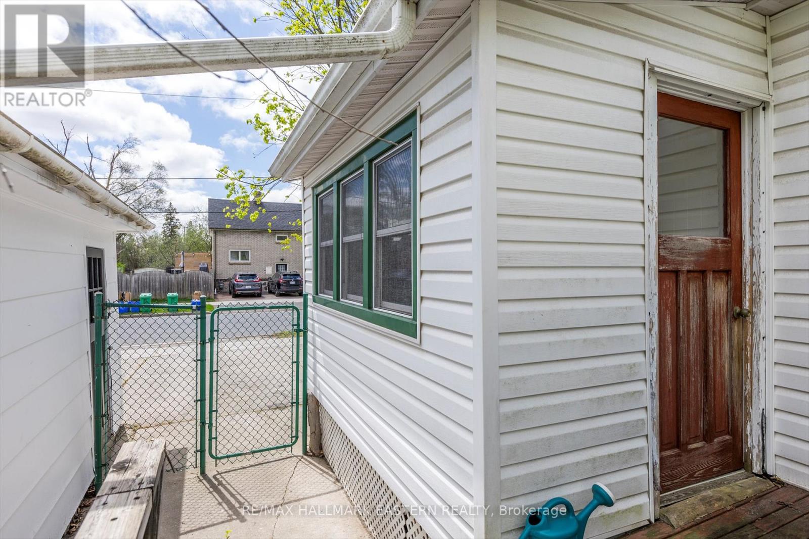 706 Monaghan Road, Peterborough (Otonabee Ward 1), Ontario  K9J 5J8 - Photo 41 - X12582614