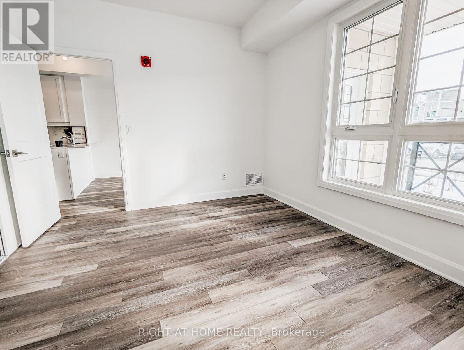 109 - 50 Lakebreeze Drive, Clarington (Newcastle), Ontario  L1B 0V9 - Photo 13 - E12582968