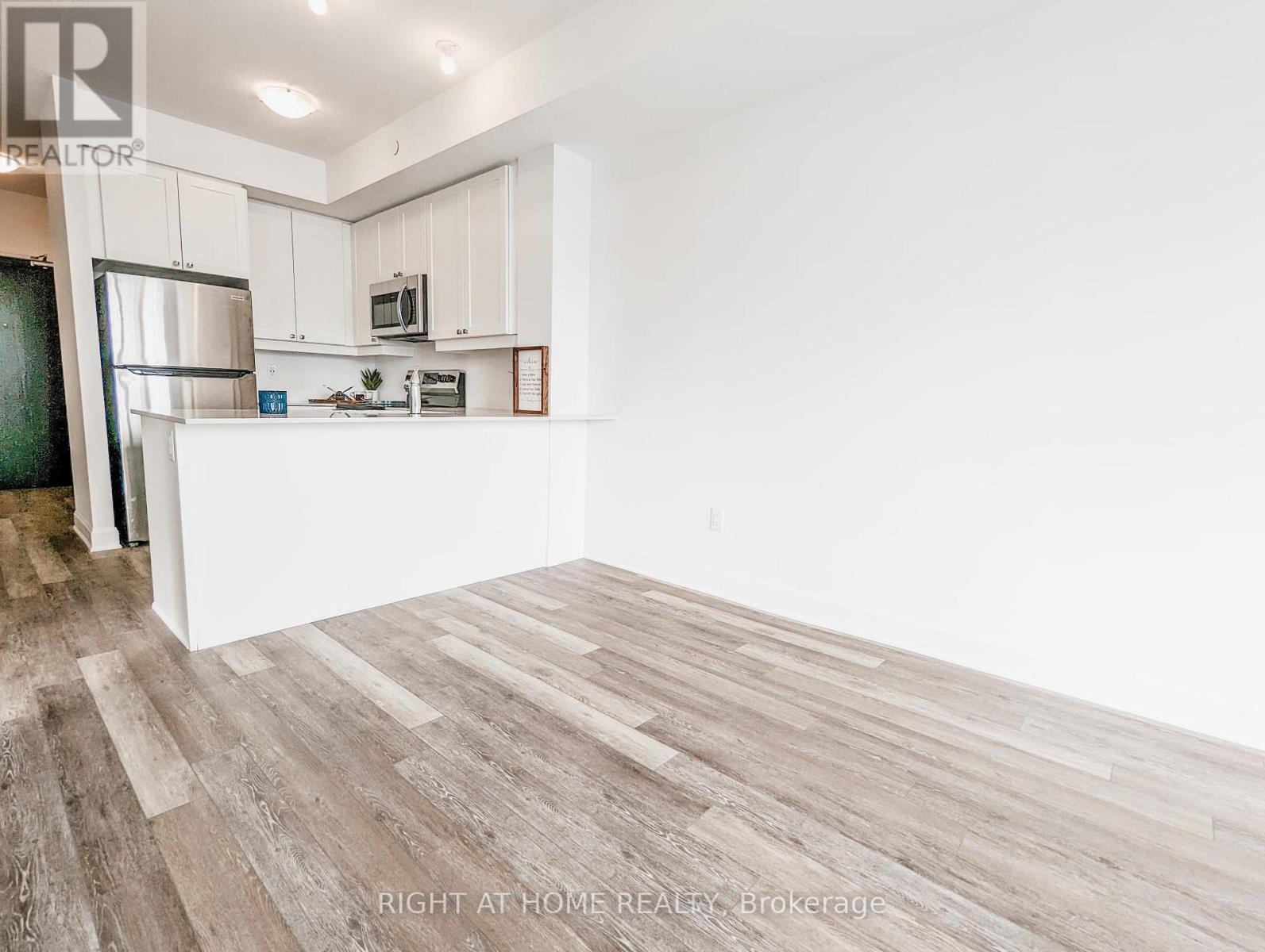 109 - 50 Lakebreeze Drive, Clarington (Newcastle), Ontario  L1B 0V9 - Photo 7 - E12582968