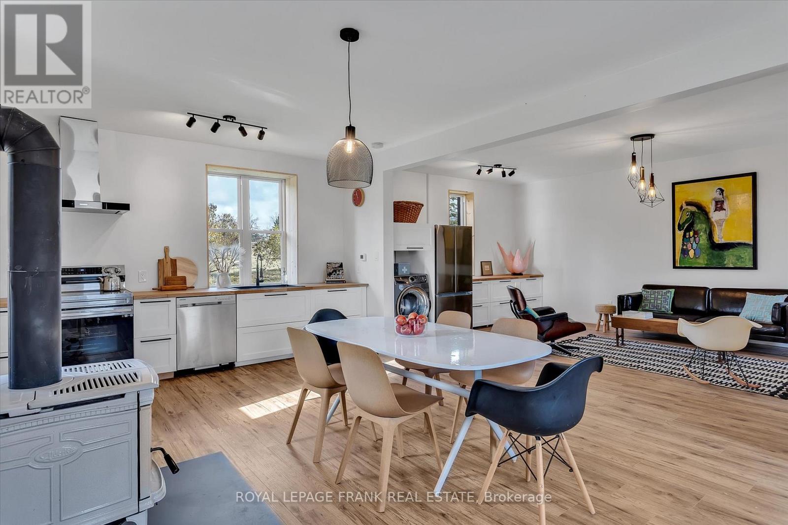 1916 Pigeon Lake Road, Kawartha Lakes (Emily), Ontario  K9V 4R5 - Photo 2 - X12583108