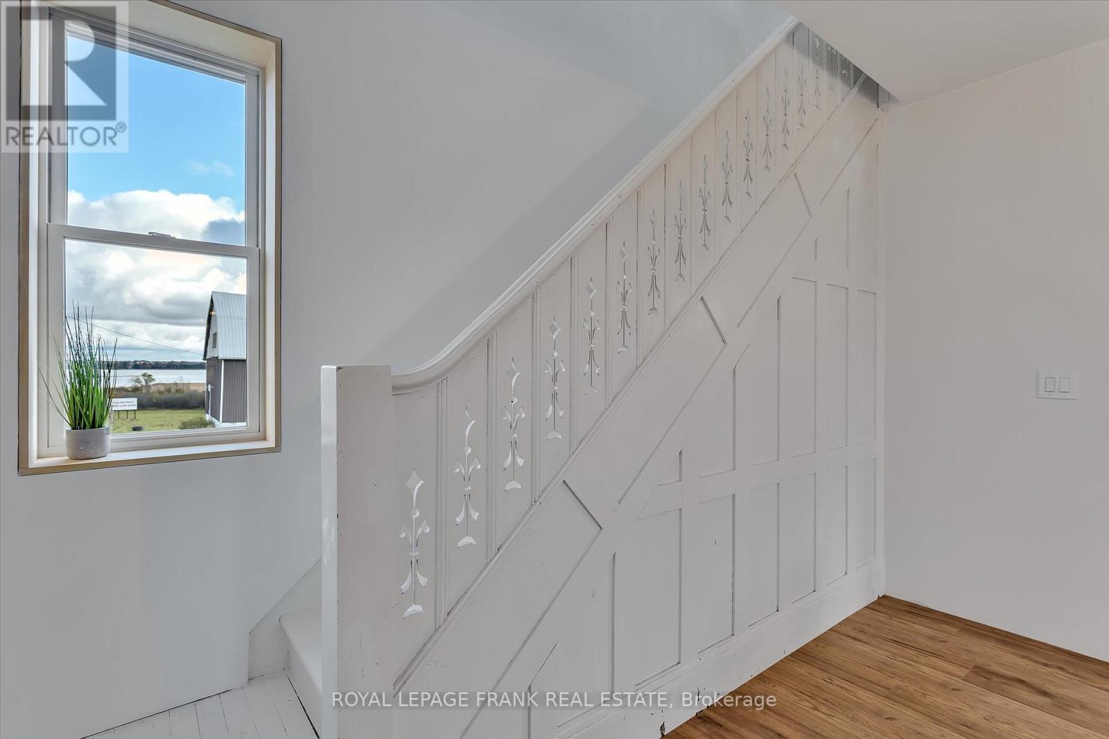 1916 Pigeon Lake Road, Kawartha Lakes (Emily), Ontario  K9V 4R5 - Photo 8 - X12583108