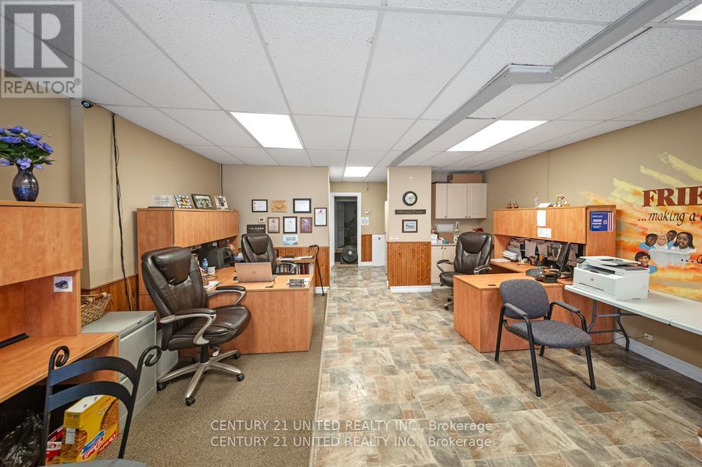 283 George Street N, Peterborough (Town Ward 3), Ontario  K9J 3H3 - Photo 6 - X12583214