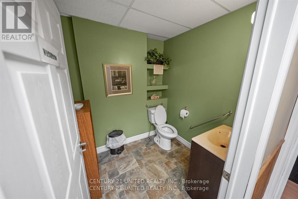 283 George Street N, Peterborough (Town Ward 3), Ontario  K9J 3H3 - Photo 9 - X12583214