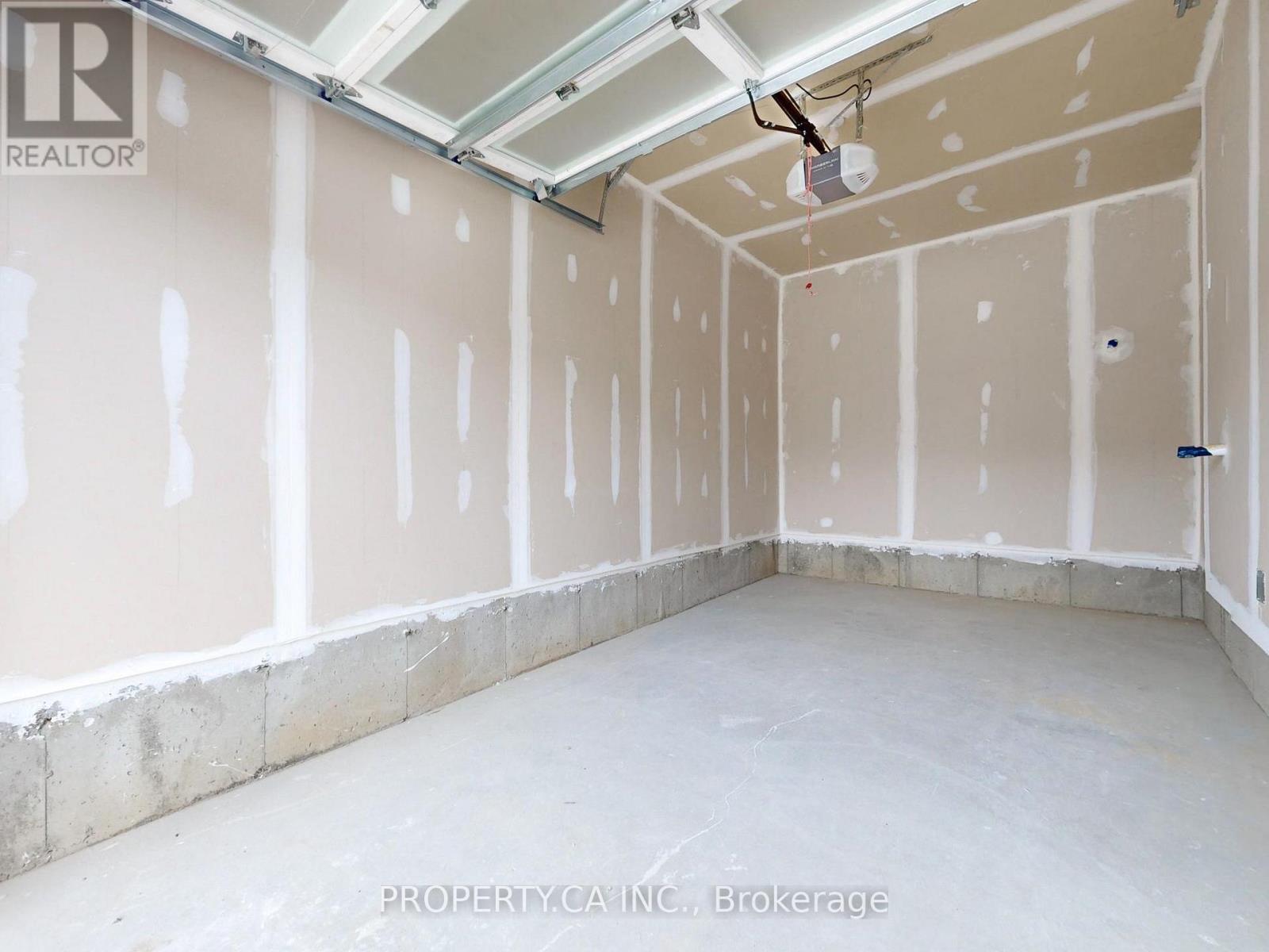 111 Corley Street, Kawartha Lakes (Lindsay), Ontario  K9V 6C2 - Photo 25 - X12583692