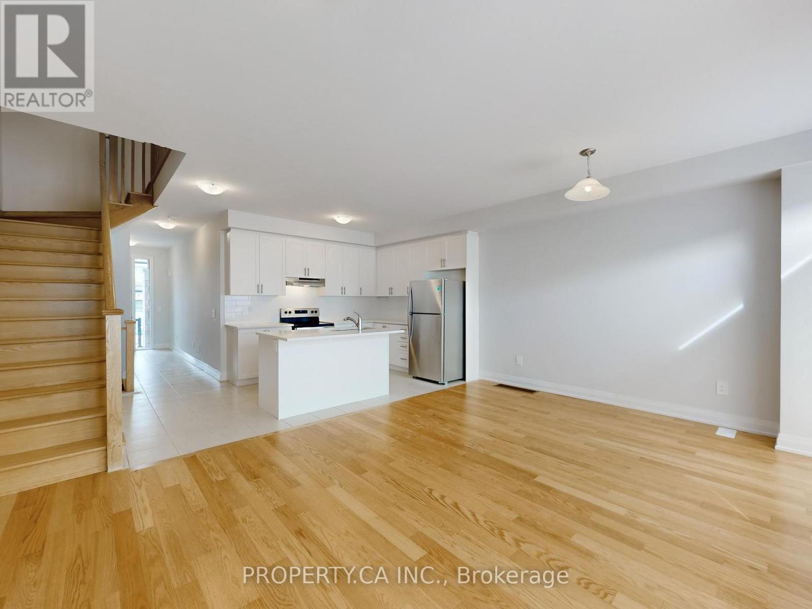 111 Corley Street, Kawartha Lakes (Lindsay), Ontario  K9V 6C2 - Photo 6 - X12583692