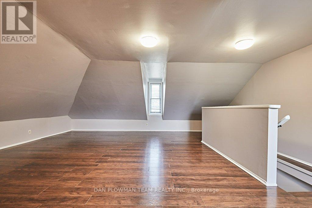 20 Queen Street, Kawartha Lakes (Lindsay), Ontario  K9V 1E9 - Photo 29 - X12583760