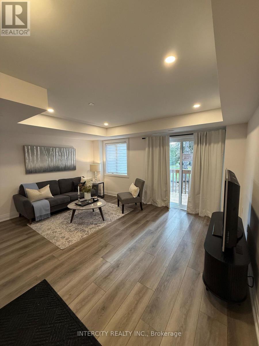 67 Marret Lane, Clarington (Newcastle), Ontario  L1B 1J2 - Photo 6 - E12584626