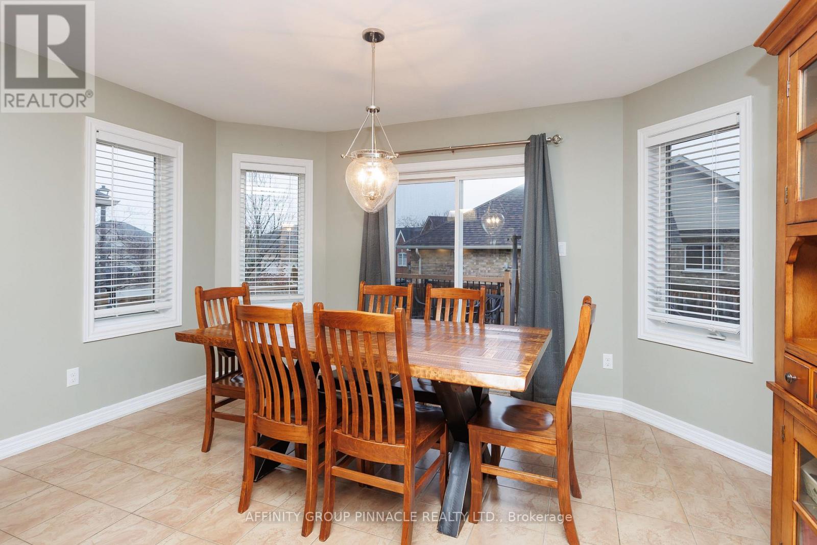 8 Horton Place, Kawartha Lakes (Lindsay), Ontario  K9V 0C2 - Photo 13 - X12585116