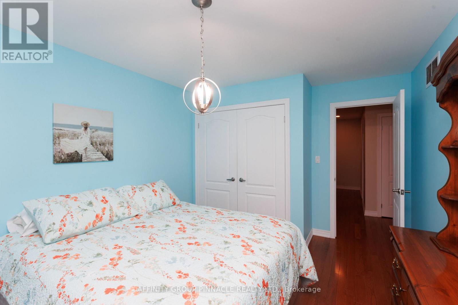 8 Horton Place, Kawartha Lakes (Lindsay), Ontario  K9V 0C2 - Photo 31 - X12585116