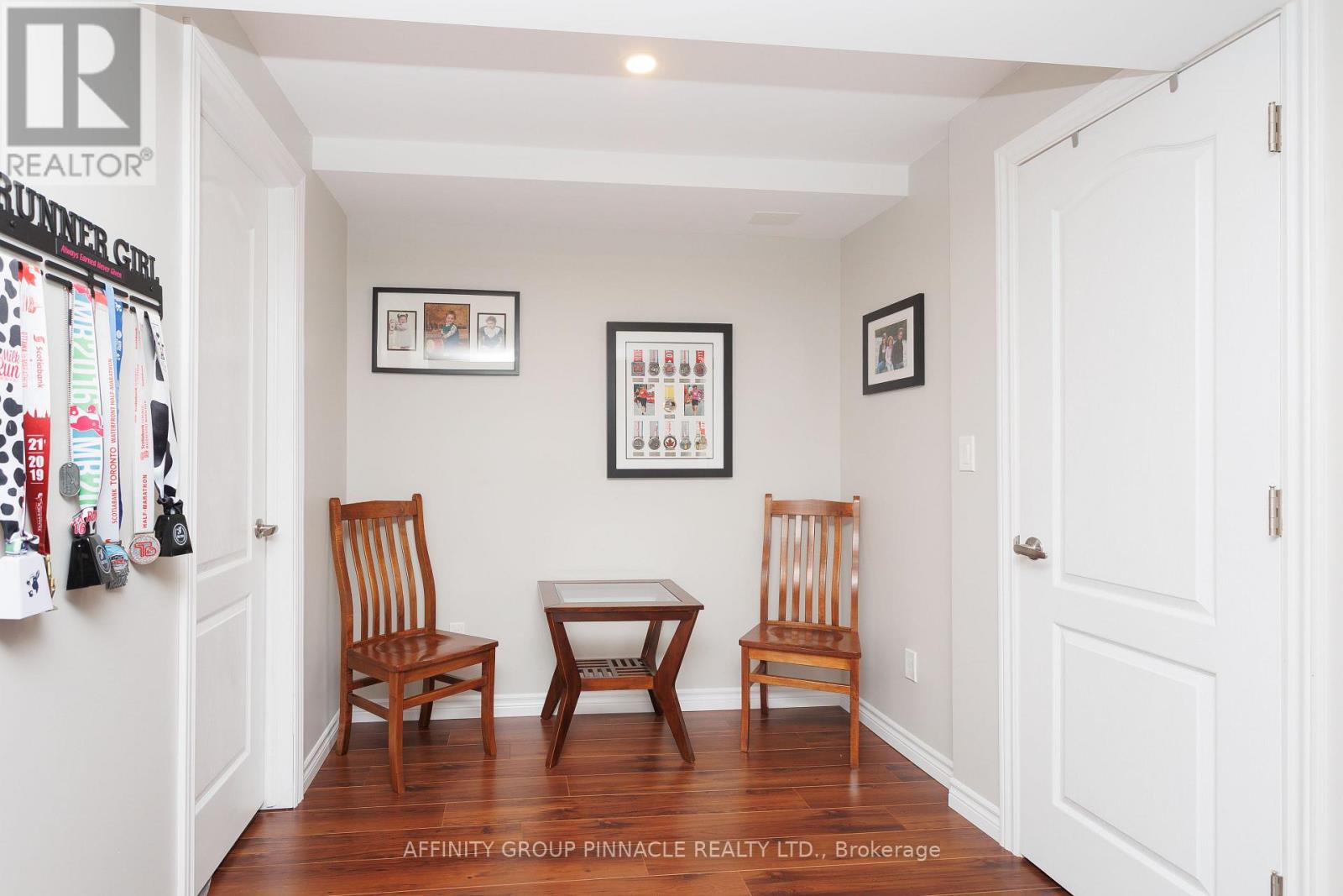 8 Horton Place, Kawartha Lakes (Lindsay), Ontario  K9V 0C2 - Photo 37 - X12585116