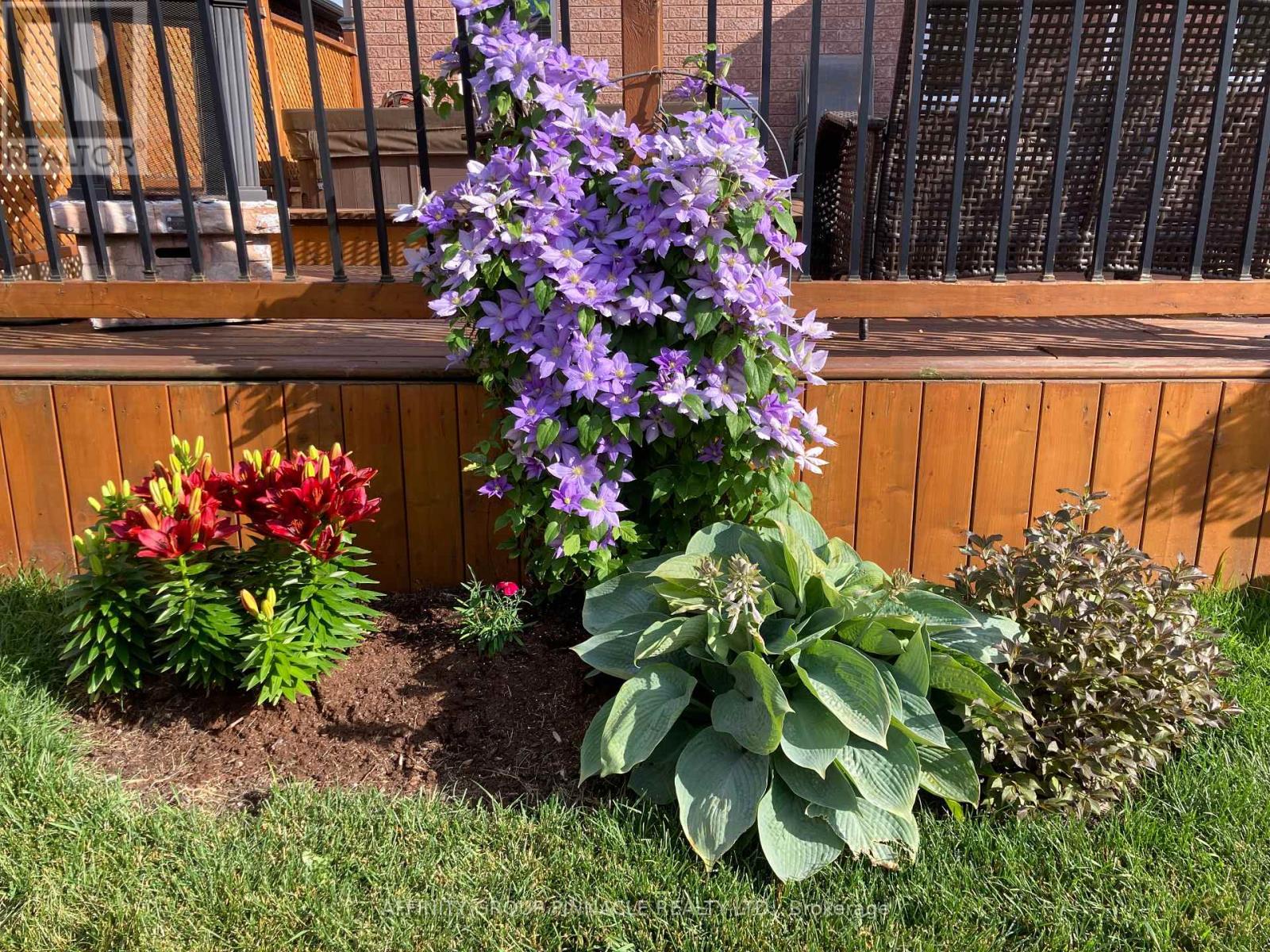 8 Horton Place, Kawartha Lakes (Lindsay), Ontario  K9V 0C2 - Photo 49 - X12585116