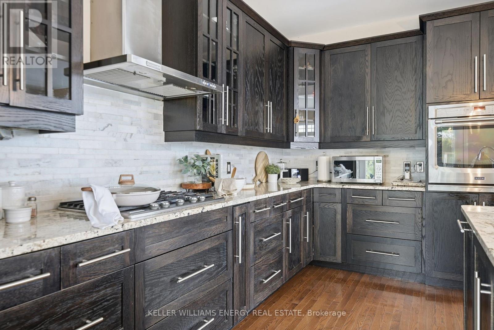 7 Peninsula Drive, Kawartha Lakes (Emily), Ontario  K9J 6X3 - Photo 6 - X12585252