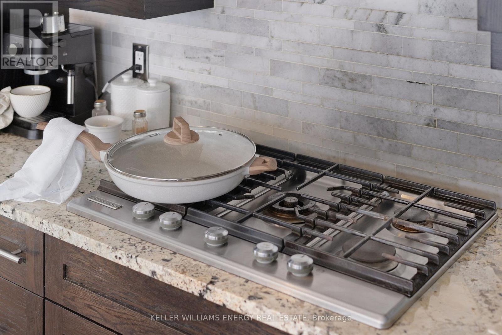 7 Peninsula Drive, Kawartha Lakes (Emily), Ontario  K9J 6X3 - Photo 7 - X12585252