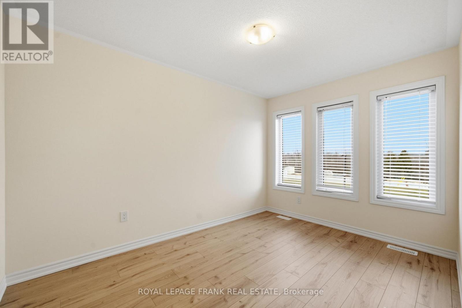 64 Hickey Lane, Kawartha Lakes (Lindsay), Ontario  K9V 0T2 - Photo 25 - X12585452