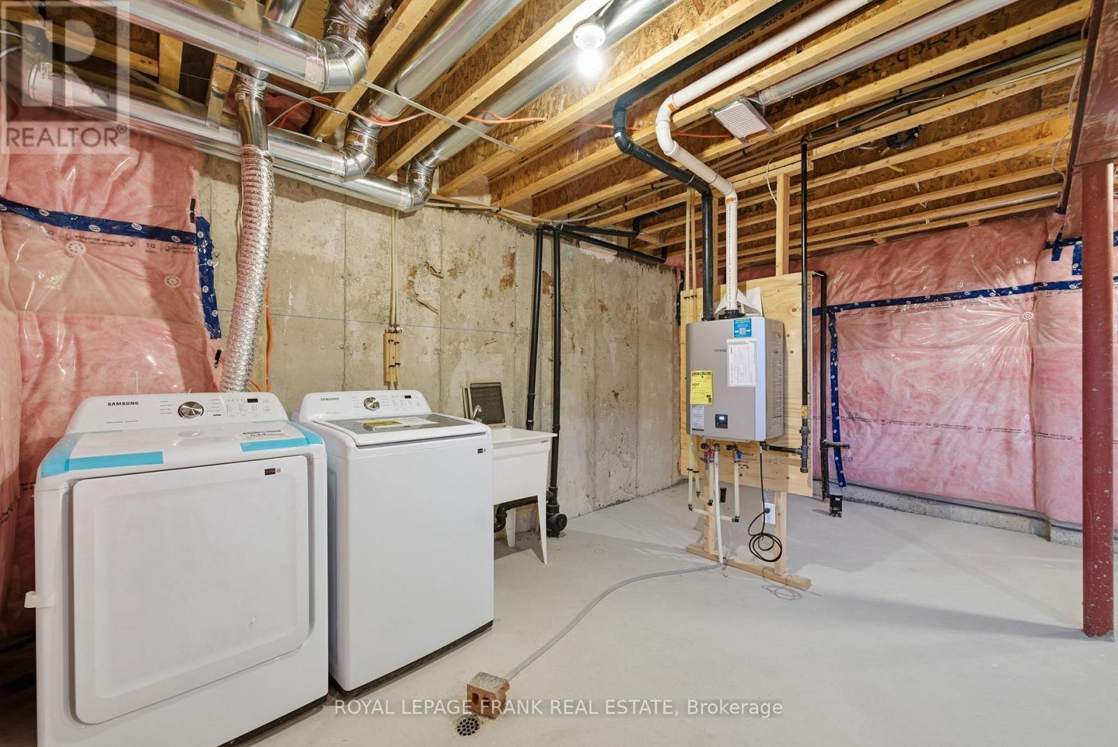 64 Hickey Lane, Kawartha Lakes (Lindsay), Ontario  K9V 0T2 - Photo 34 - X12585452