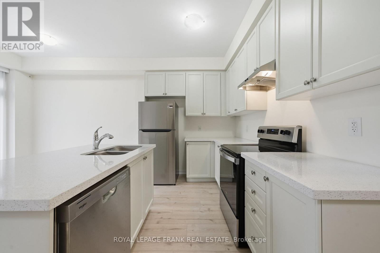 64 Hickey Lane, Kawartha Lakes (Lindsay), Ontario  K9V 0T2 - Photo 9 - X12585452