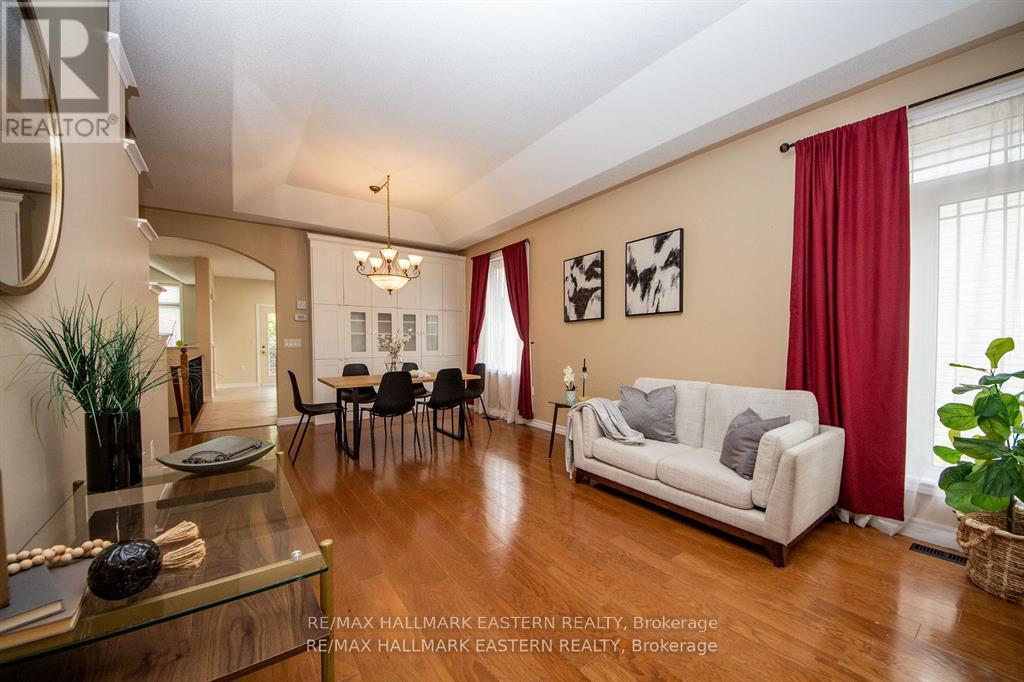 1568 Ireland Drive, Peterborough (Monaghan Ward 2), Ontario  K9K 2T2 - Photo 2 - X12585980