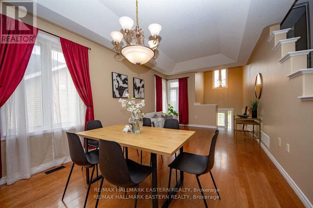 1568 Ireland Drive, Peterborough (Monaghan Ward 2), Ontario  K9K 2T2 - Photo 4 - X12585980