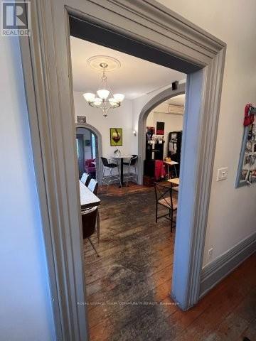 373 Queen Street, Peterborough Central (North), Ontario  K9H 3J7 - Photo 5 - X12586174