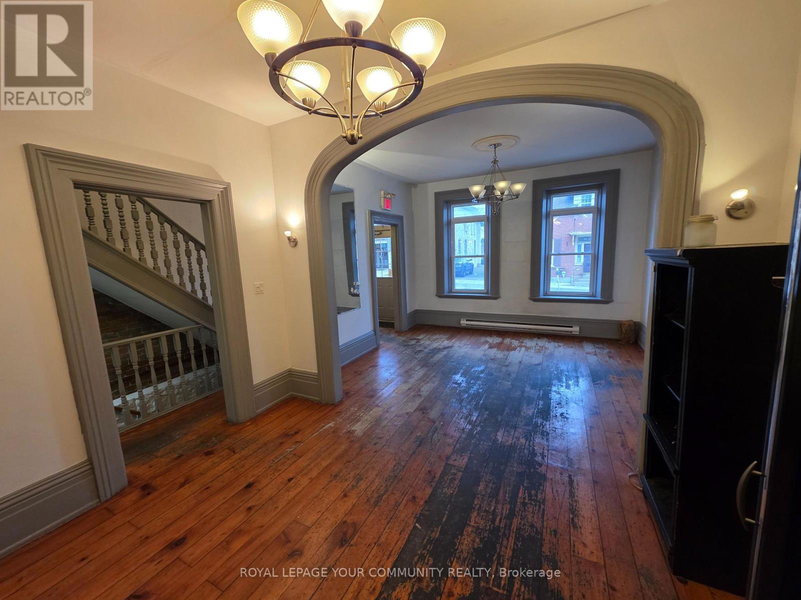 373-377 Queen Street, Peterborough Central (North), Ontario  K9H 3J7 - Photo 4 - X12586180