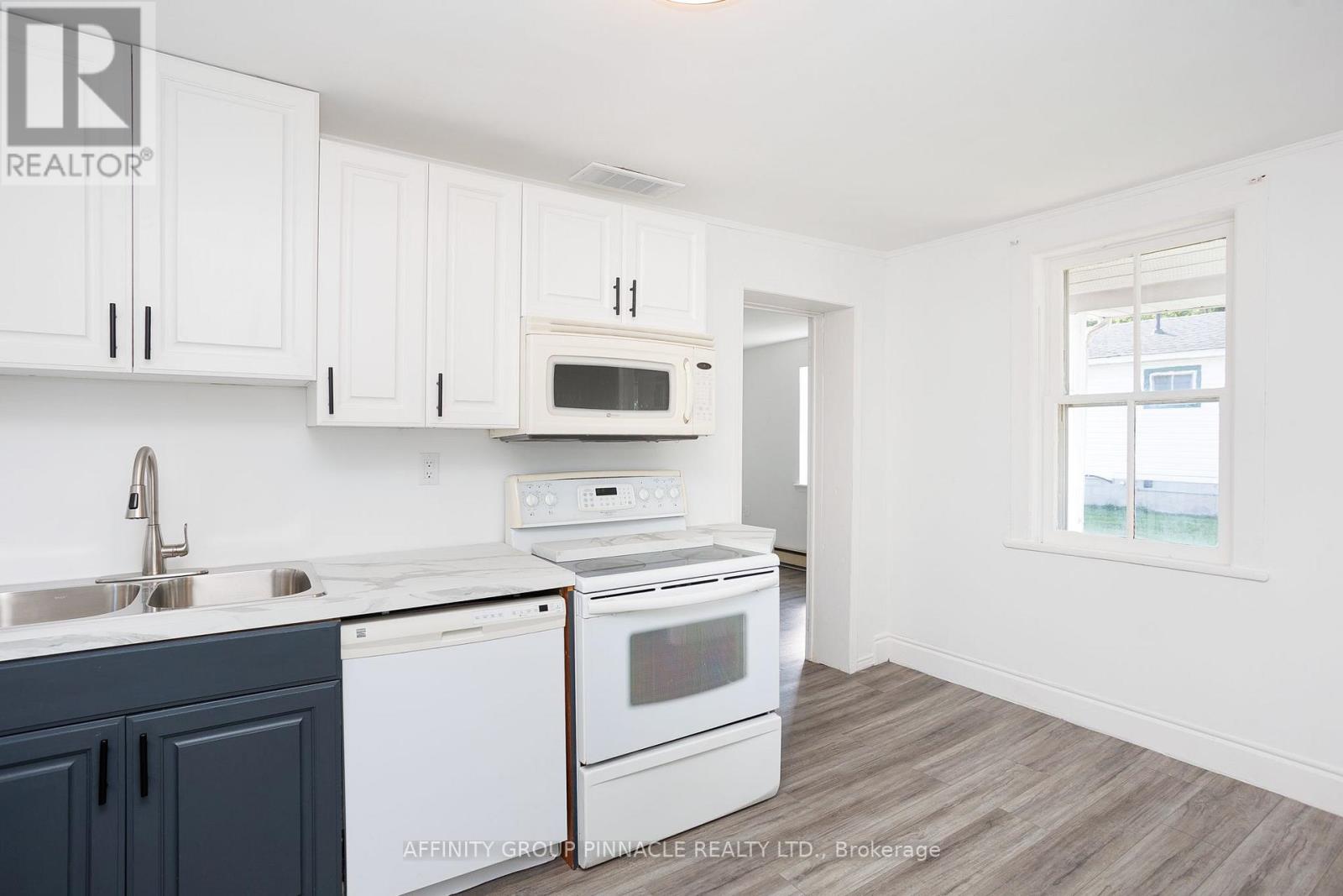 6 Duke Street, Kawartha Lakes (Lindsay), Ontario  K9V 2K4 - Photo 16 - X12586436