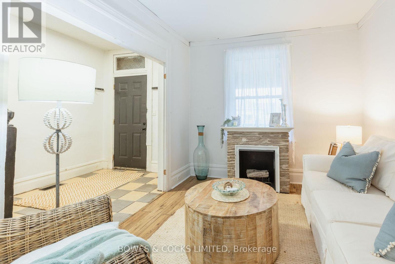 1049 High Street, Peterborough (Otonabee Ward 1), Ontario  K9J 5R8 - Photo 12 - X12586844