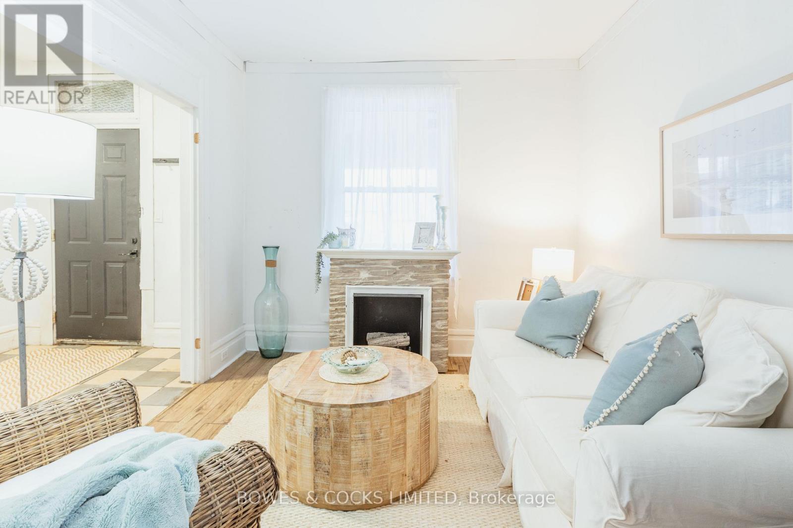 1049 High Street, Peterborough (Otonabee Ward 1), Ontario  K9J 5R8 - Photo 13 - X12586844