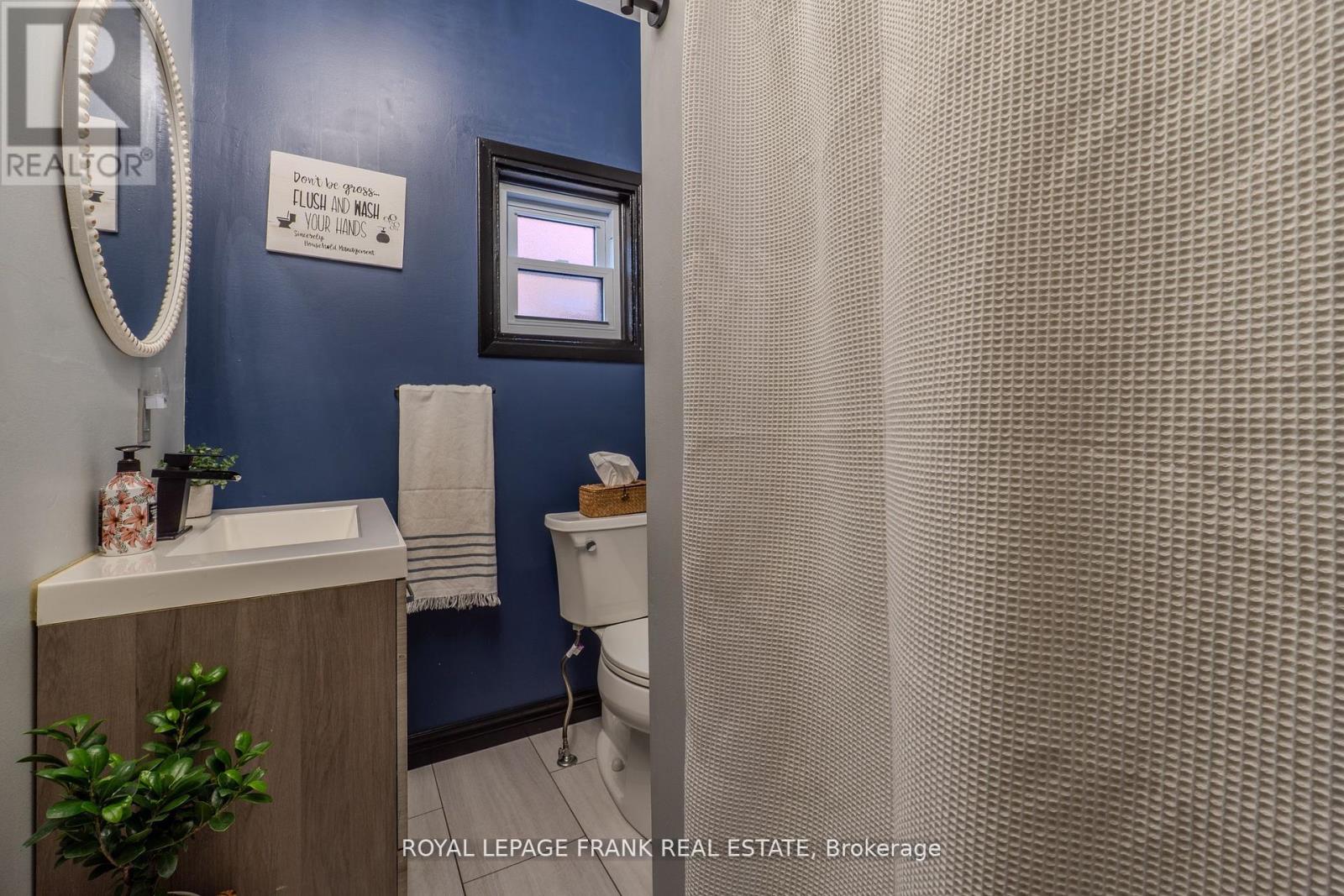 69 Peel Street, Kawartha Lakes (Lindsay), Ontario  K9V 3M5 - Photo 17 - X12587678