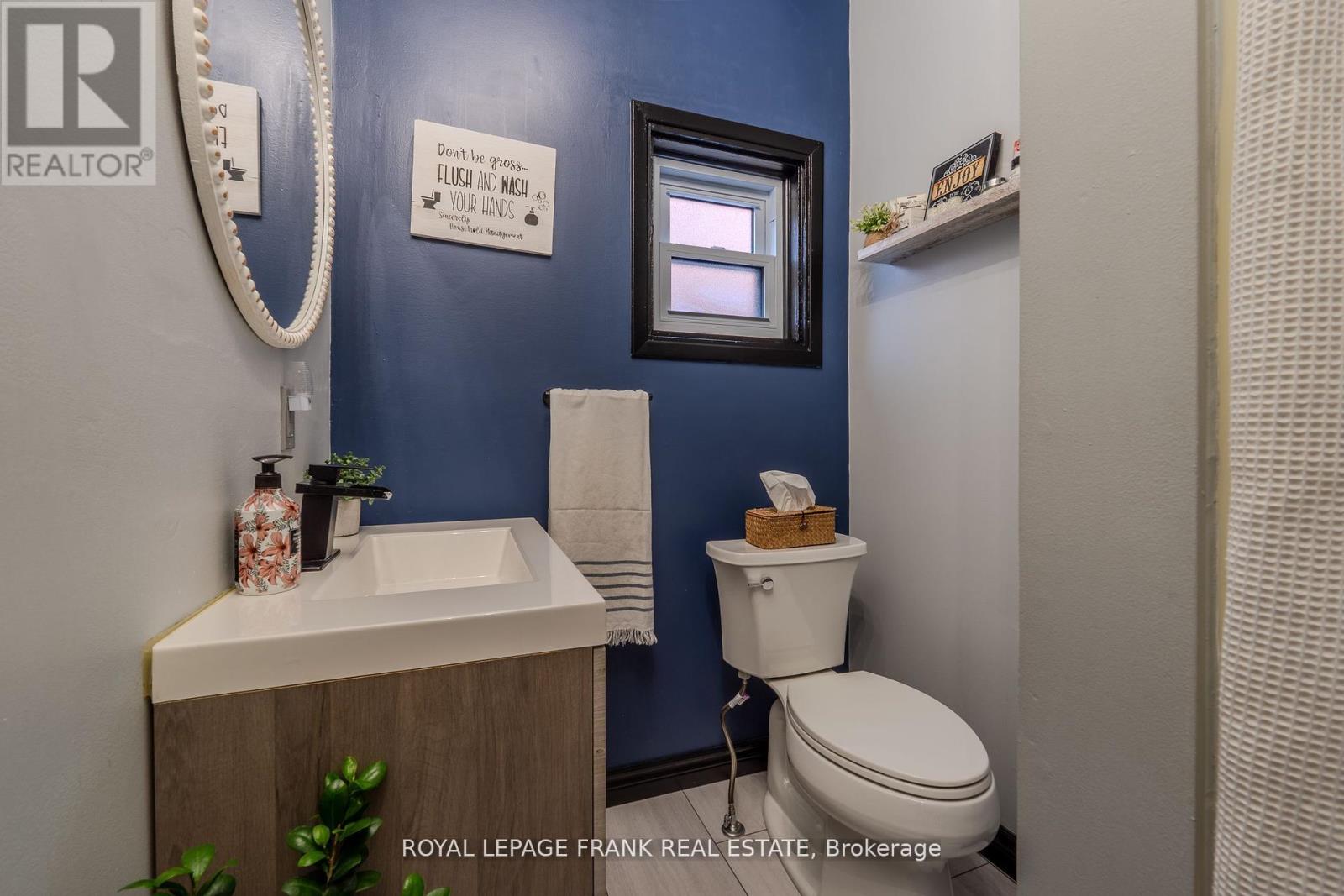 69 Peel Street, Kawartha Lakes (Lindsay), Ontario  K9V 3M5 - Photo 18 - X12587678