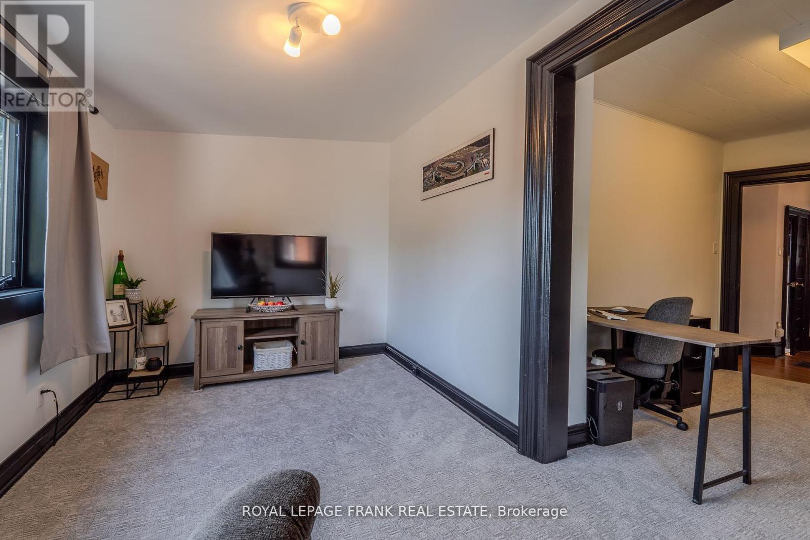 69 Peel Street, Kawartha Lakes (Lindsay), Ontario  K9V 3M5 - Photo 27 - X12587678