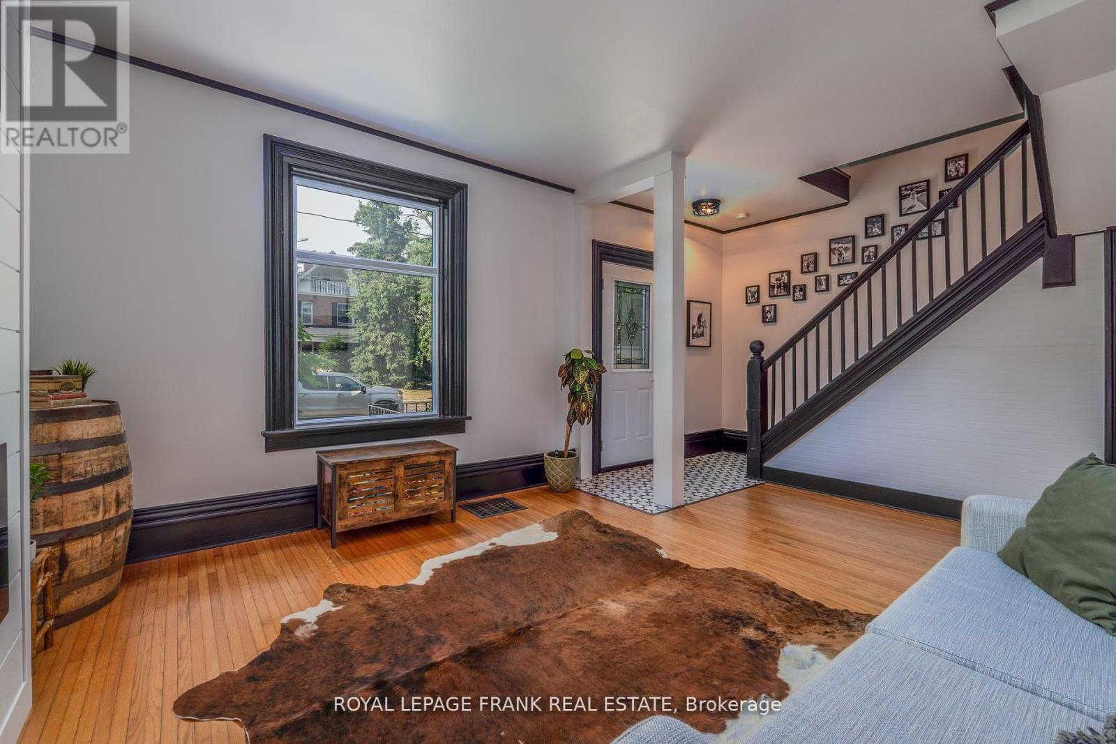 69 Peel Street, Kawartha Lakes (Lindsay), Ontario  K9V 3M5 - Photo 9 - X12587678