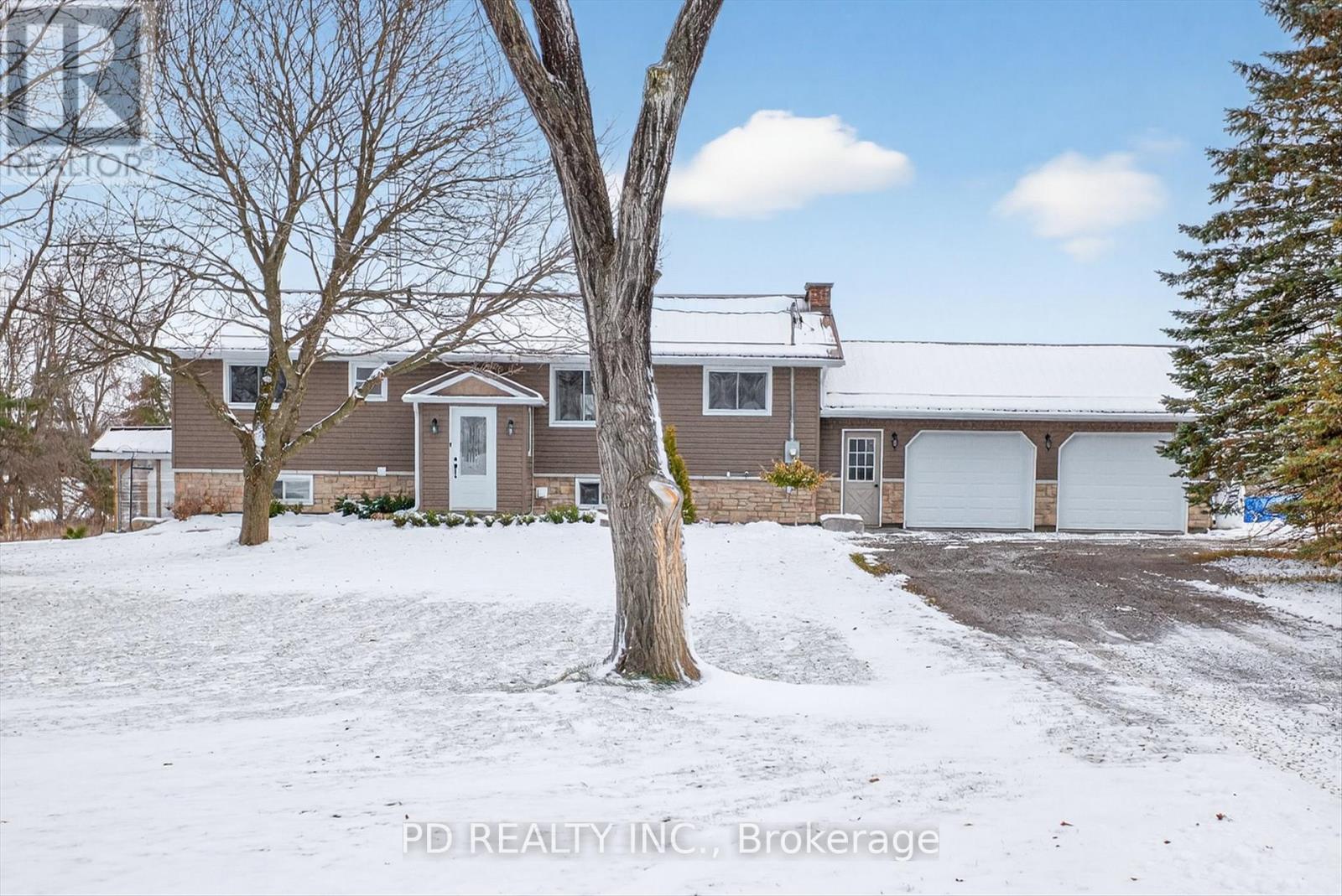 308 Cross Creek Road, Kawartha Lakes (Ops), Ontario  K9V 4R2 - Photo 1 - X12587890